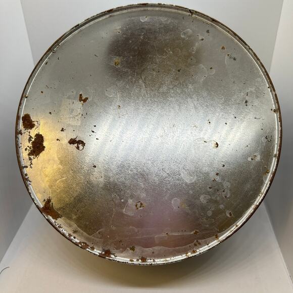 Vintage Terry Redlin 2010 Round Tin Heading Home Christmas Scene Log Cabin Tree - Picture 4 of 16